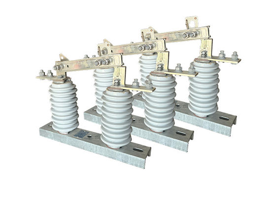 সিরামিক হাই ভোল্টেজ আইসোলেটর সুইচ 12kV-36kV এসি পাওয়ার উল্লম্ব ব্রেক সুইচ আউটডোর বিতরণ সিস্টেমের জন্য